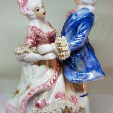 Porcelanowa figurka - tańcząca dworska para ręcznie malowana porcelanowa koronka