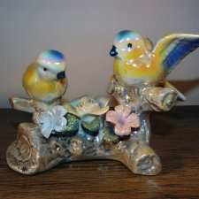 Porcelanowa figurka - iryzowanaptaki i kwiaty
