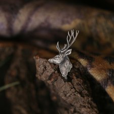 Mini broszka pin z jeleniem ze srebra