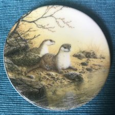 Miniatura kolekcjonerska  -  rzadkość .  - centenary  Collection - Otter pair on a river bank  - bradex