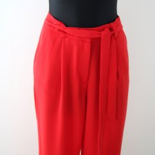 Czerwone spodnie z paskiem roz 42