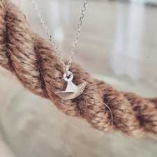 SMALL PAPER SHIP-naszyjnik  srebro