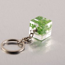 Brelok z zielonymi gałązkami