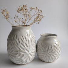 Zestaw z dwóch wazonów ceramicznych