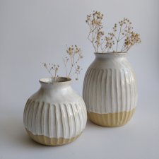 Zestaw z dwóch wazonów ceramicznych 2