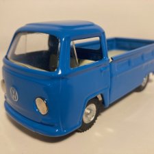 Metalowy Volkswagen T2 niebieski pritsche