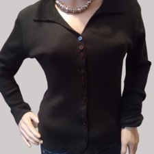 Krótki czarny sweterek -Przecena