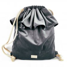 Welurowy plecak worek z falbanką w kolorze szarym