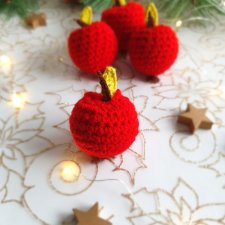 Zestaw 4 zawieszek na choinkę. Jabłuszka