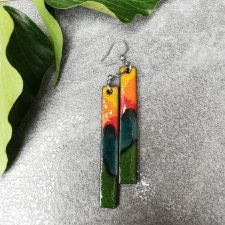 Ceramiczne kolczyki słupki kolorowe z zielenią