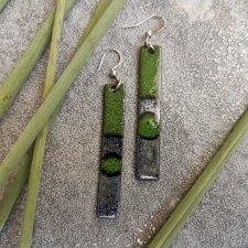 Ceramiczne kolczyki słupki zielono-srebrzyste