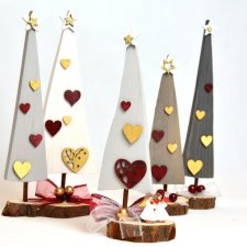 Drzewka świąteczne – choinki z serduszkami (12)