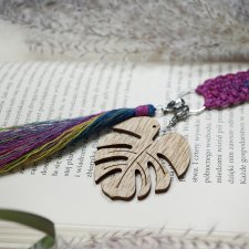 Rainbow - lniana zakładka do książki z brelokiem, makrama