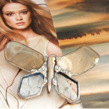 Broszka motyl krzemień pasiasty z kryształem górskim