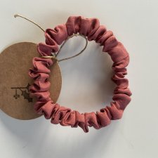 jedwabna gumka scrunchie pudrowy róż mini