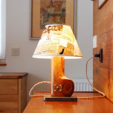 Lampka nocna z drewna jabłoni i stali przemysłowej