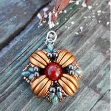 ,,z agatem,  wisiorek,,