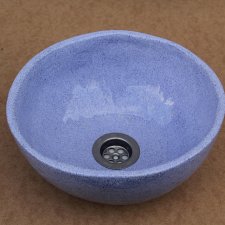 Mała ceramiczna umywalka łazienkowa nablatowa