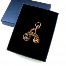 Wisiorek monogram litera A