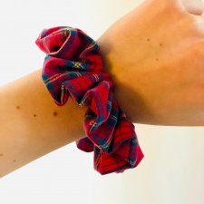 Pela' SCRUNCHIE Cozy czerwona w kratkę