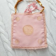 Torebka retro szydełkowe wykończenia