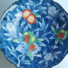 Floral Fantasy Japan sygnowana  porcelanowa miseczka 13,5 wys. . 4 cm