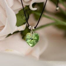 Bransoletka. Serduszko Swarovski na sznurku.