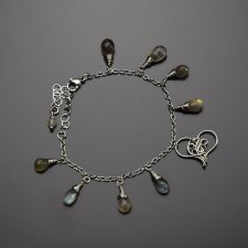 Bransoletka serce z kolorowymi labradorytami, wire wrapping, stal chirurgiczna