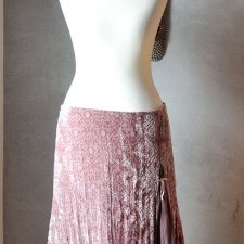 Aksamitna spódnica z tłoczonym ornamentem XS S