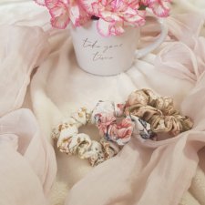 Scrunchie z printem kwiatowm  - 3 sztuki