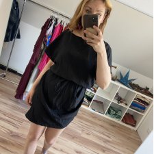 mała czarna