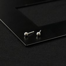 Fakturowane kolczyki kuleczki - 4 mm