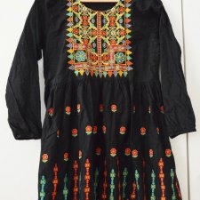 Czarna tunika z haftami vintage haftowana hippie