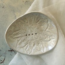 Ceramiczna mydelniczka ze wzorem
