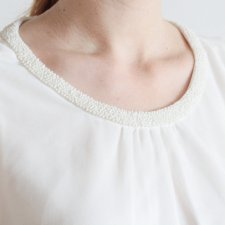Elegancka biała bluzka koraliki Vero Moda