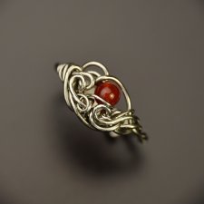 Mini pierścionek regulowany karneol, wire wrapping, stal chirurgiczna