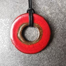 Naszyjnik ceramiczny donut czerwony