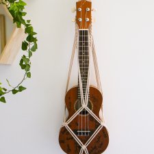 Uchwyt ścienny na gitarę ukulele na ścianę makrama boho