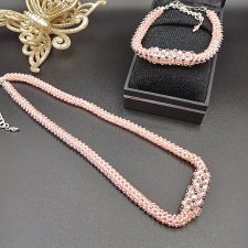 Komplet biżuterii naszyjnik i bransoletka z drobnych koralików różowy kolor