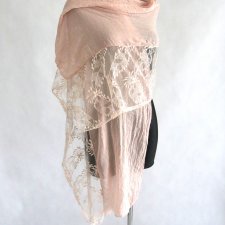 pudrowy szal Vintage,