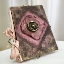 Ręcznie robiony album w starym stylu pomysł na prezent urodziny imieniny