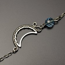 Bransoletka półksiężyc błękitny topaz, wire wrapping księżyc lunula