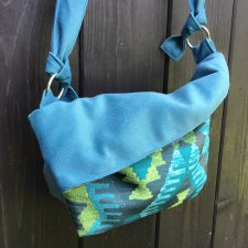 Asymetryczna torebka,  listonoszka z peruwiańskim printem