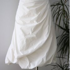 Śmietankowa spódnica roz 36