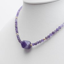 Naszyjnik "Purpurovy - Esencja Intuicji