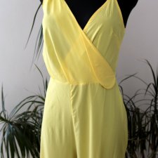 Żółty Kombinezon, asymetryczny,  roz 36