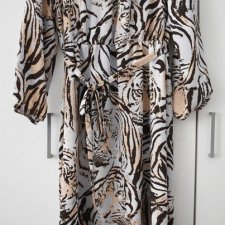 Długa maxi sukienka szyfonowa zwierzęcy wzór