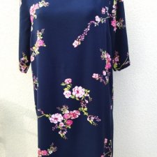 ESMARA - WZORZYSTA SUKIENKA