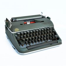 Walizkowa maszyna do pisania Olympia Wilhelmshaven Typ: SM-3, Niemcy, 1953r.