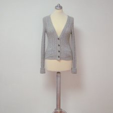 Abercrombie & Fitch* wełniany sweterek M